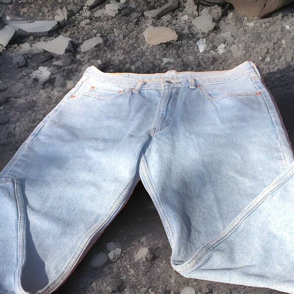 Levi's 550 Men's Jeans 34 x 34 Y2K Regular Fit Straight‎ Leg Light Blue Denim - Picture 1 of 10